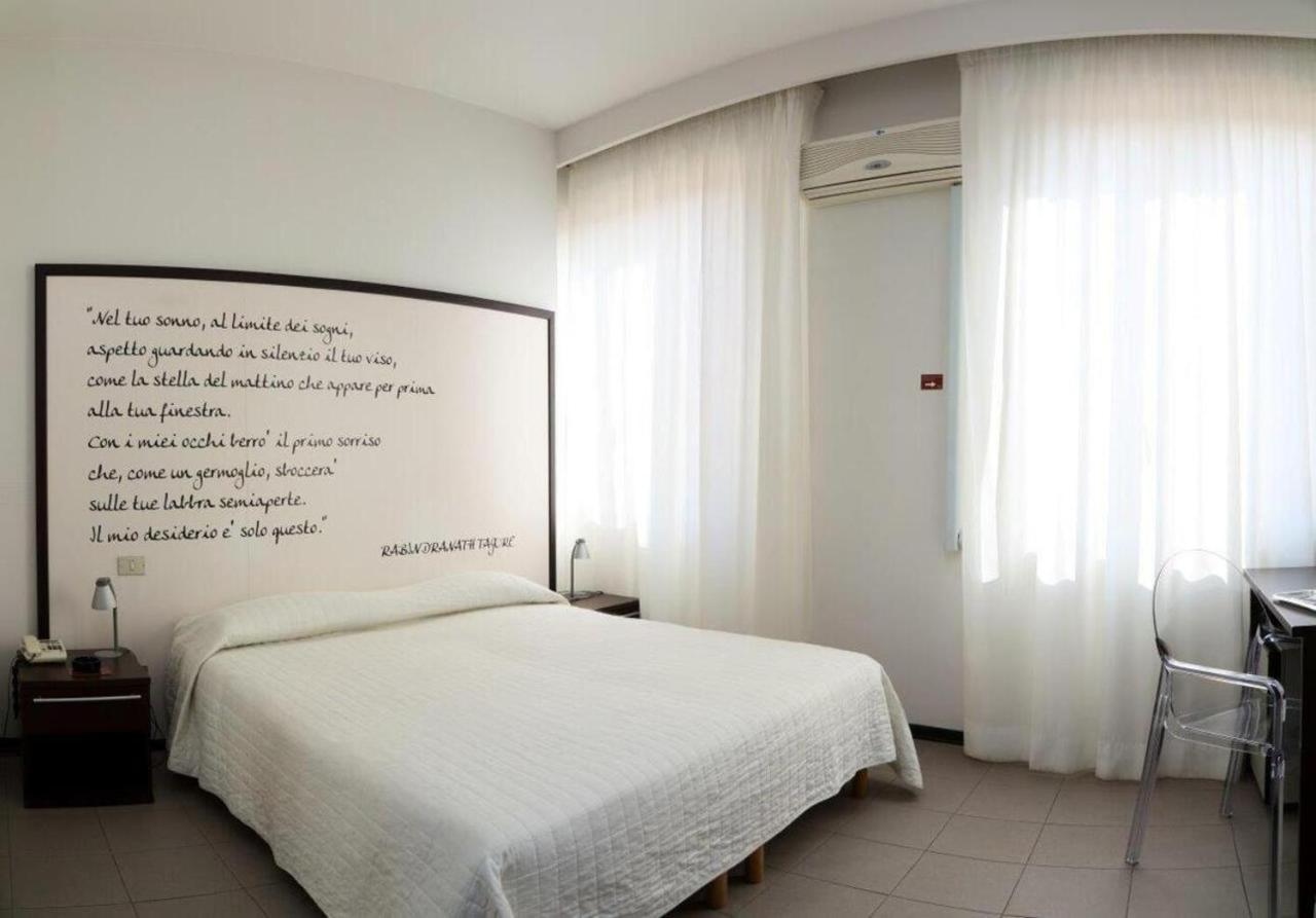 Hotel Solarium Civitanova Marche Exterior photo