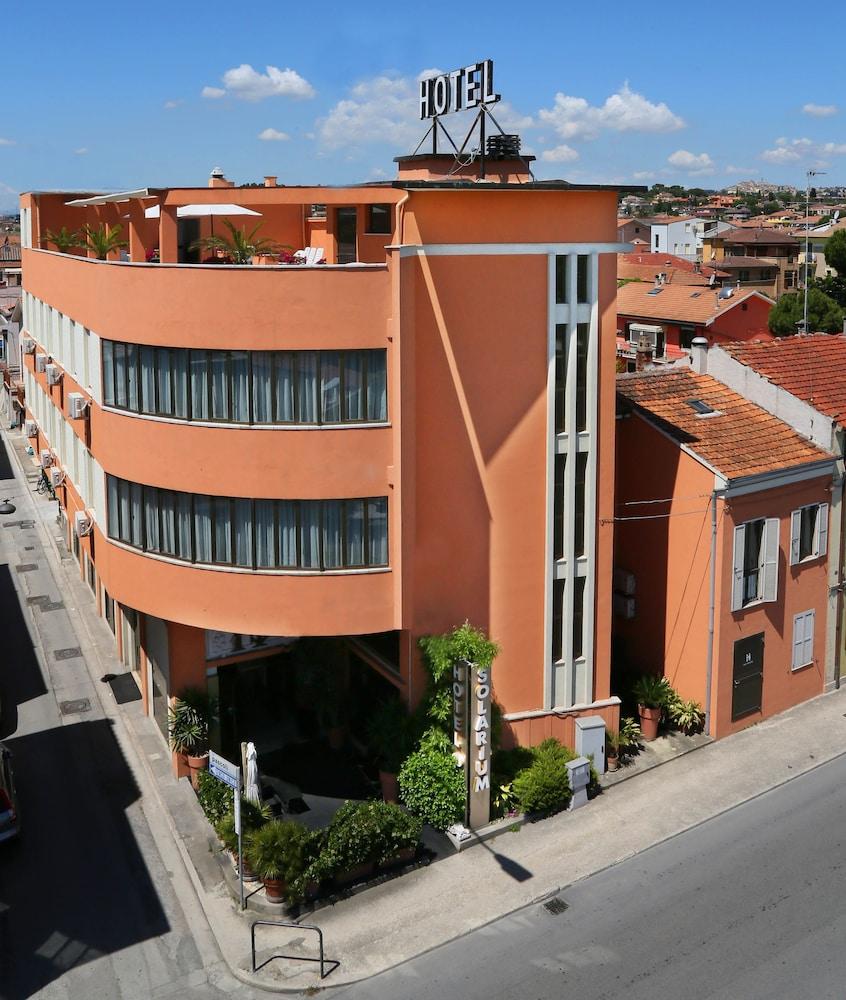 Hotel Solarium Civitanova Marche Exterior photo